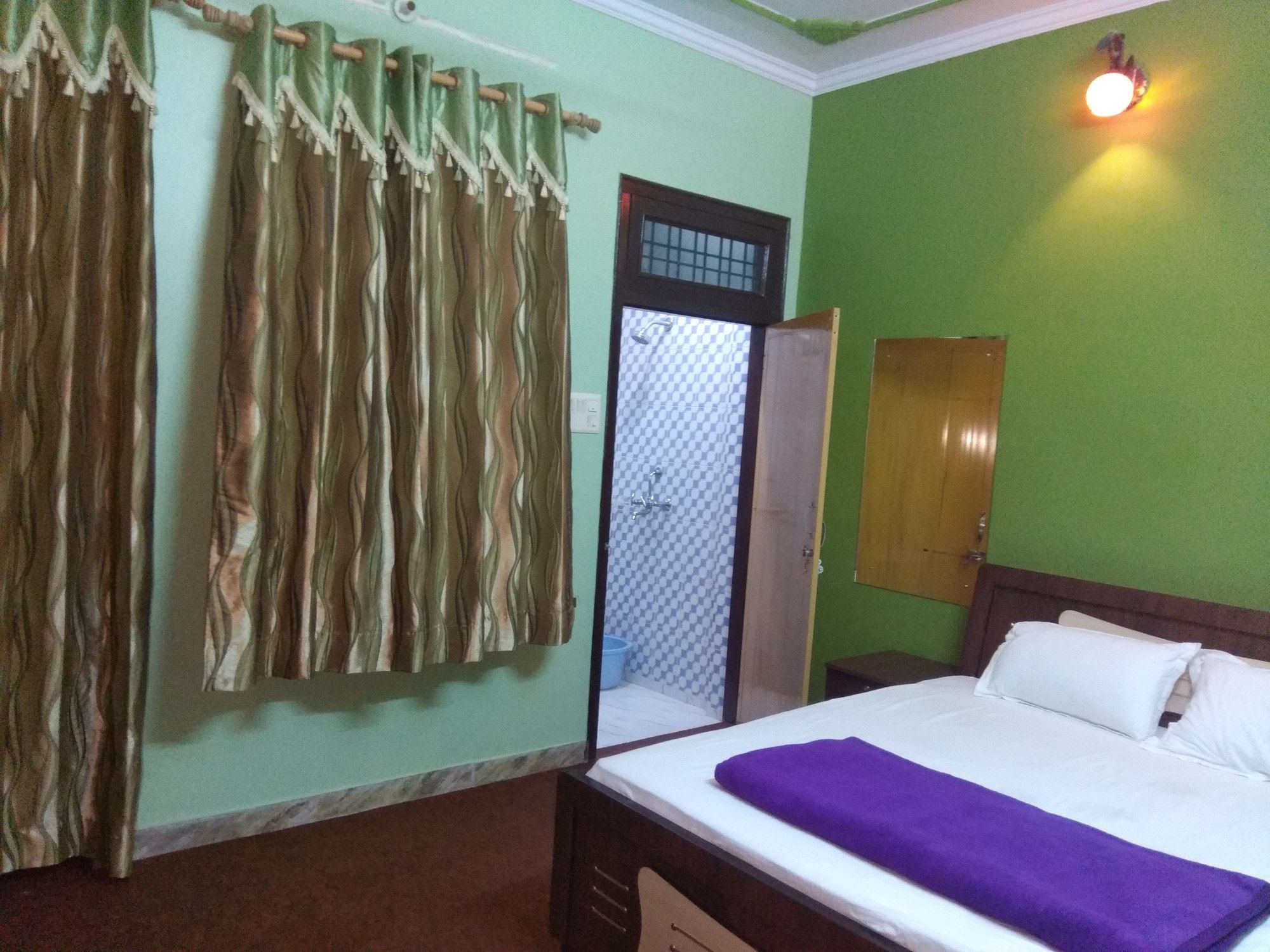 Фото Hotel Zamarrud Palace