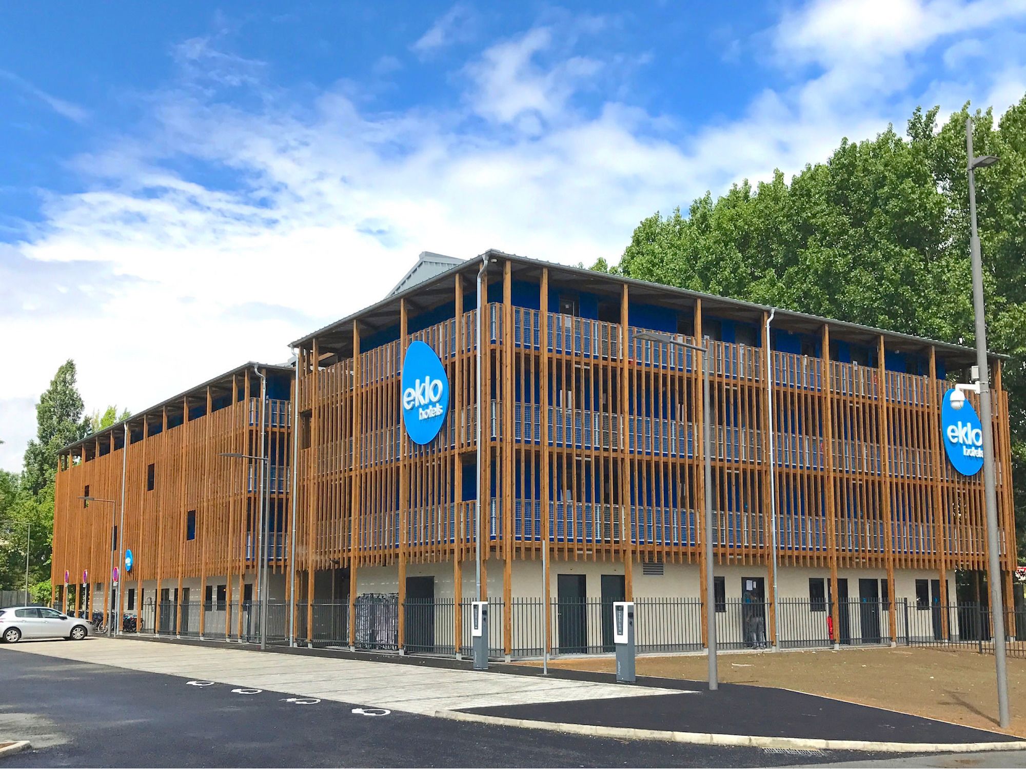 Фото Eklo Hotels Lille