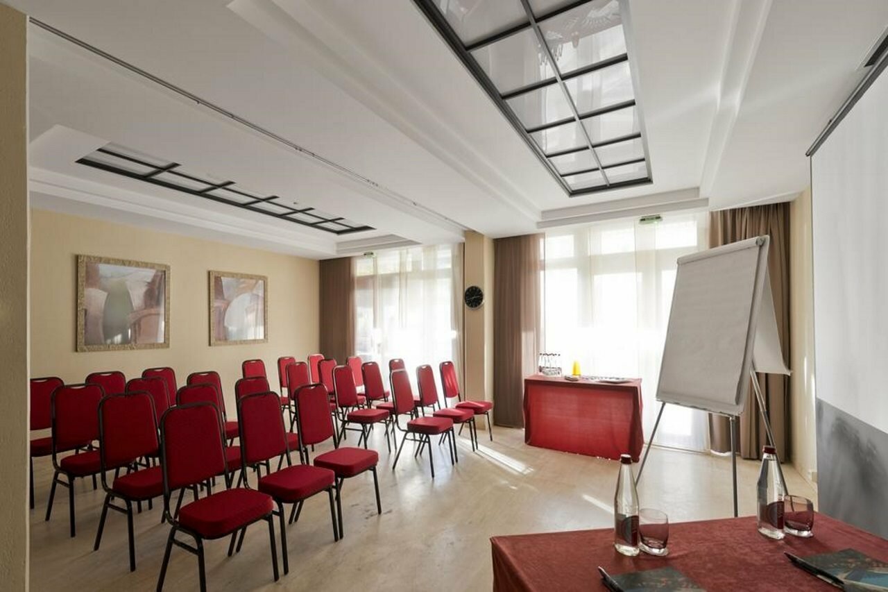 Фото Nehô Suites Cannes Croisette