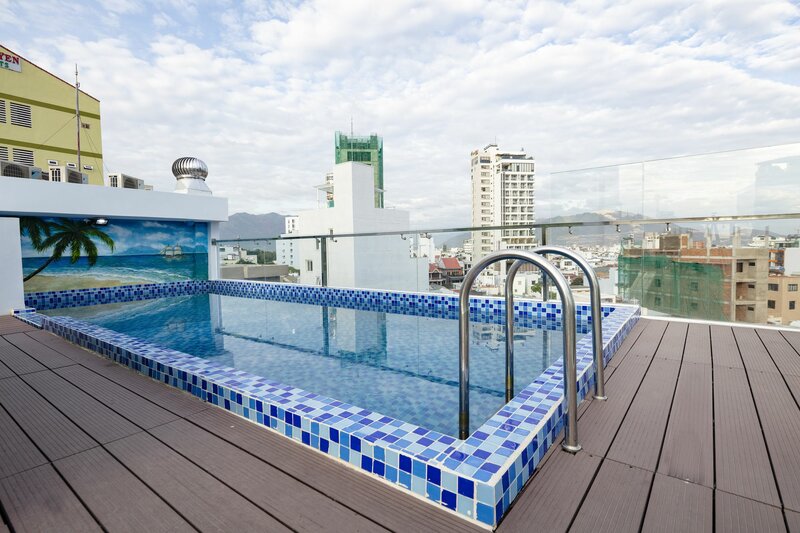 Гостиница Royal Hotel Nha Trang в Нячанге
