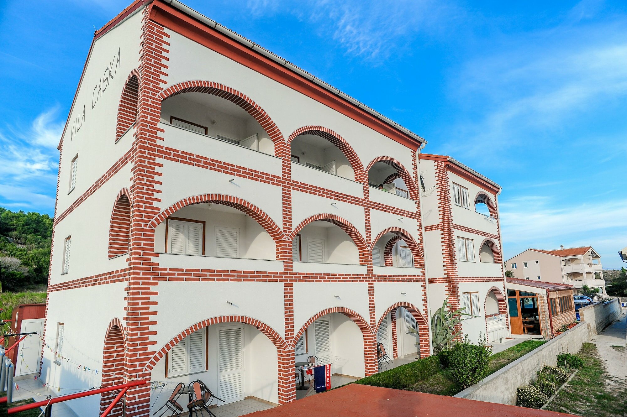 Фото отеля 2