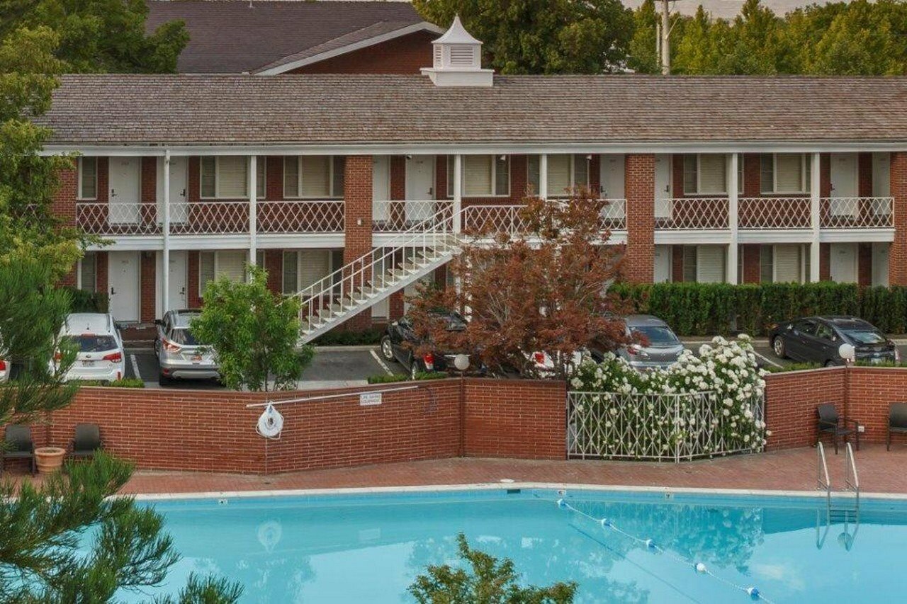 Фото отеля 2