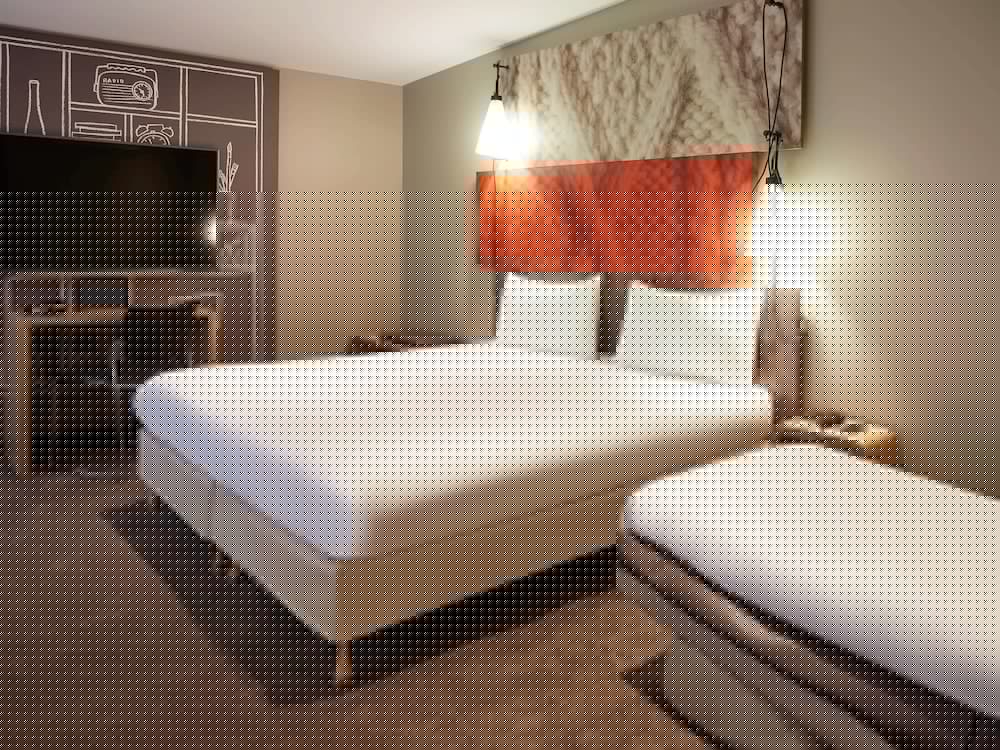 Фото ibis Paris Canal Saint-Martin Hotel