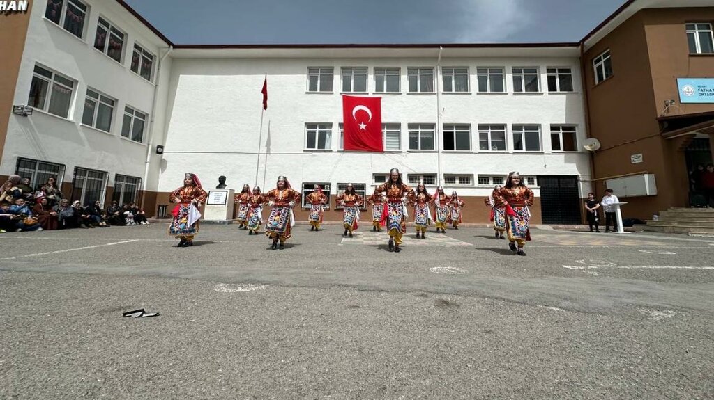School Fatma Temel Turhan Secondary School, Yozgat, photo