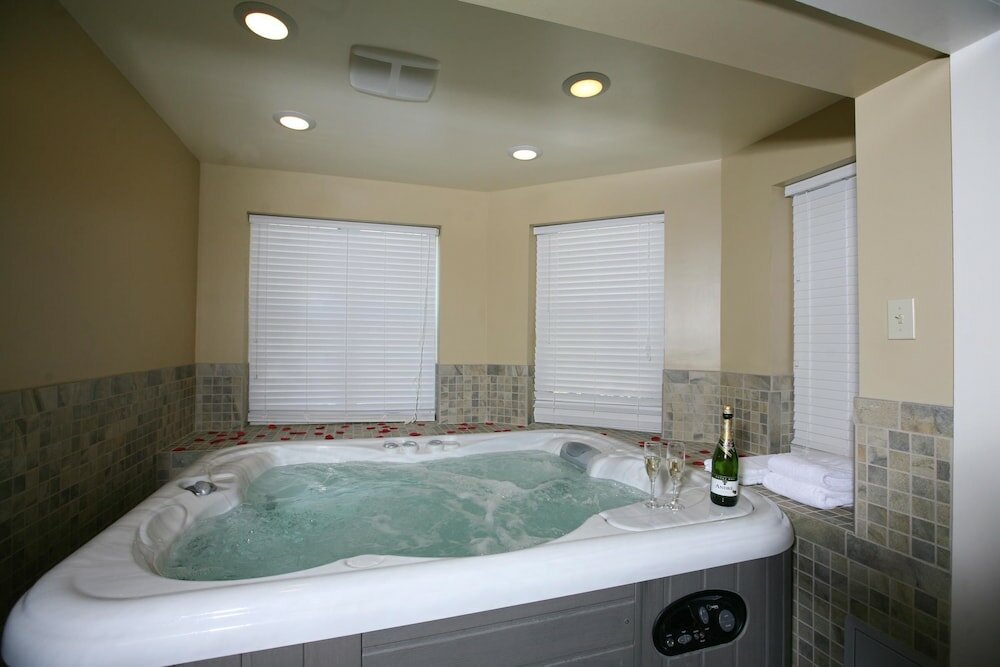 Фото Senate Luxury Suites