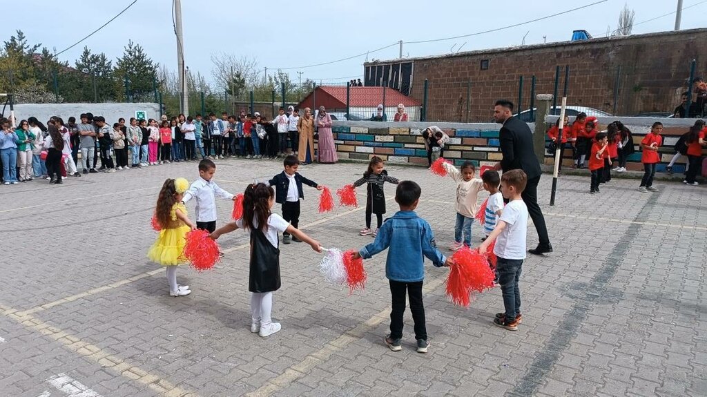 Primary school Martyr Private Mahfuz Urut Primary School, Guroymak, photo