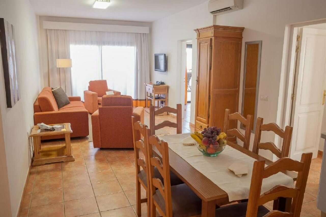 Фото Royal Sunset Beach Club