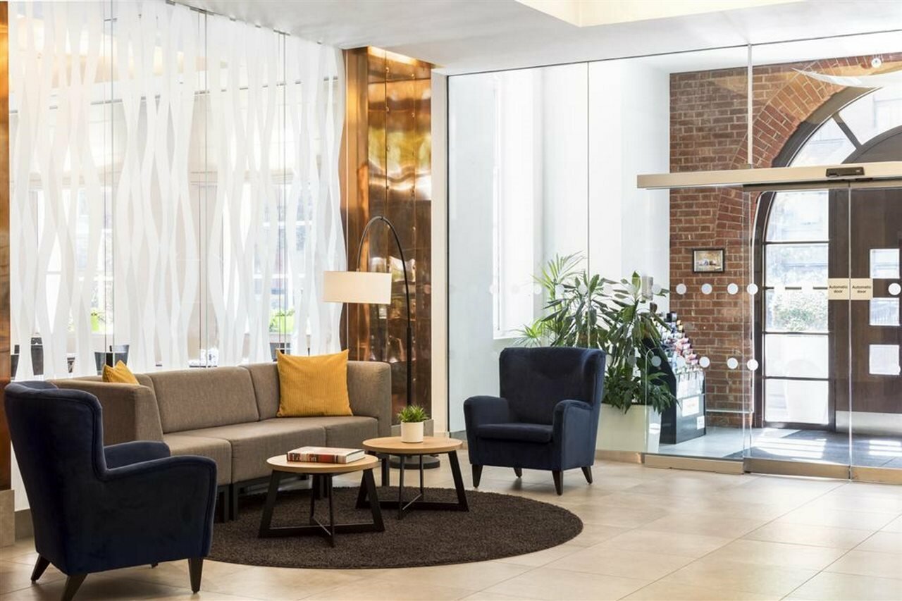 Фото Ember Locke Kensington