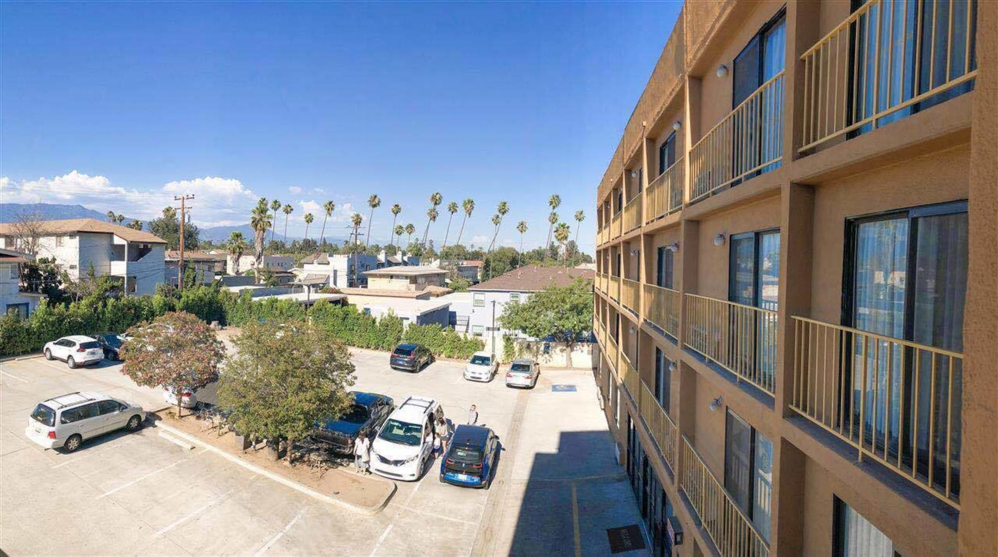 Фото GreenTree Inn & Suites Alhambra