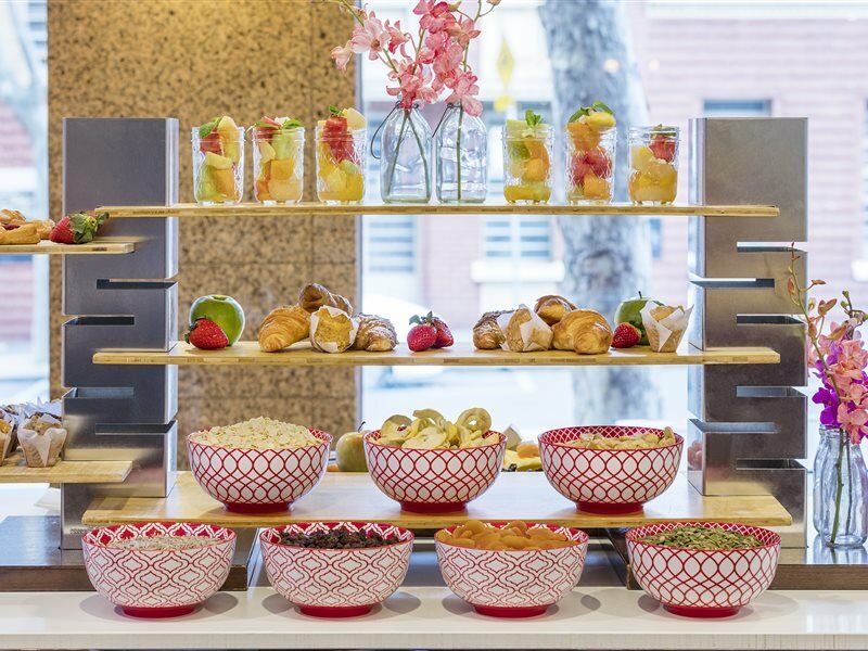 Фото Radisson Hotel on Flagstaff Gardens Melbourne