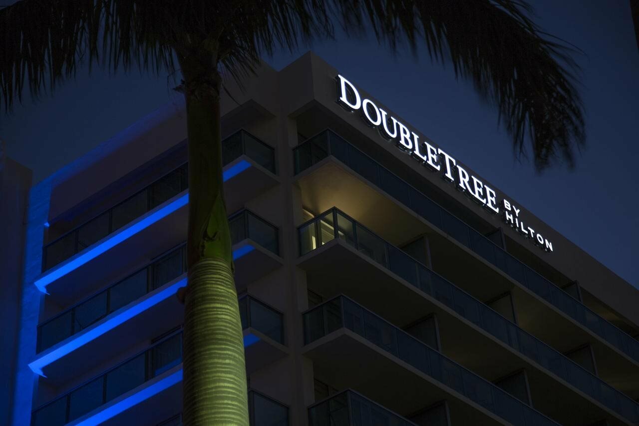 Фото DoubleTree Resort by Hilton Hollywood Beach