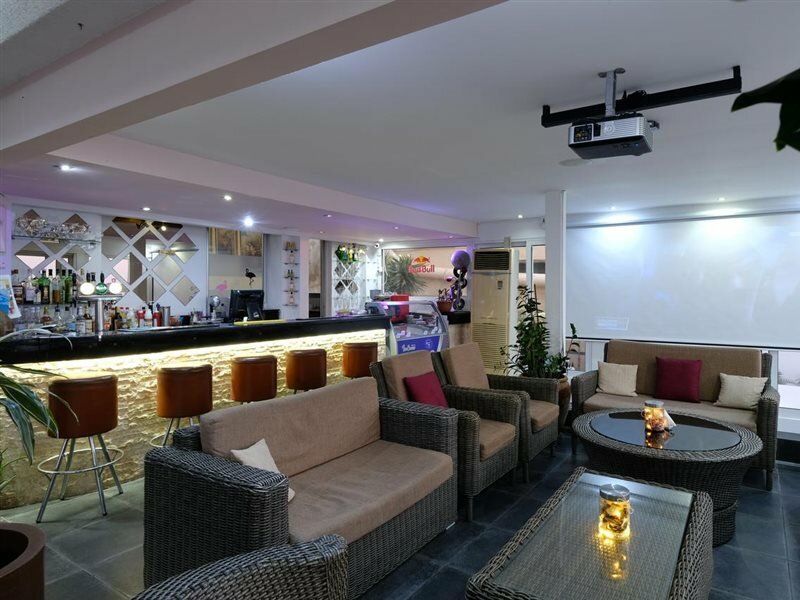 Фото Flamingo Beach Hotel