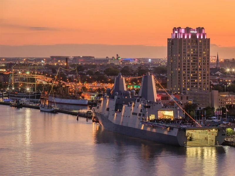 Фото Hilton Philadelphia at Penn's Landing