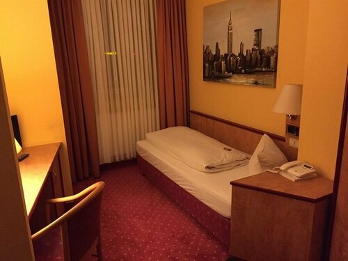 Гостиница Astor Hotel в Вуппертале