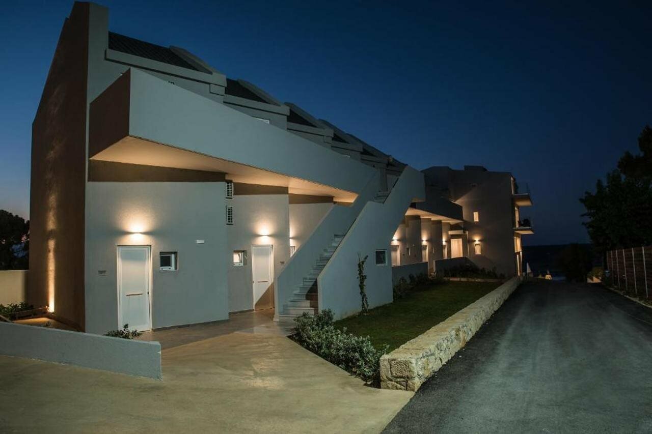 Фото Golden Coast Resort