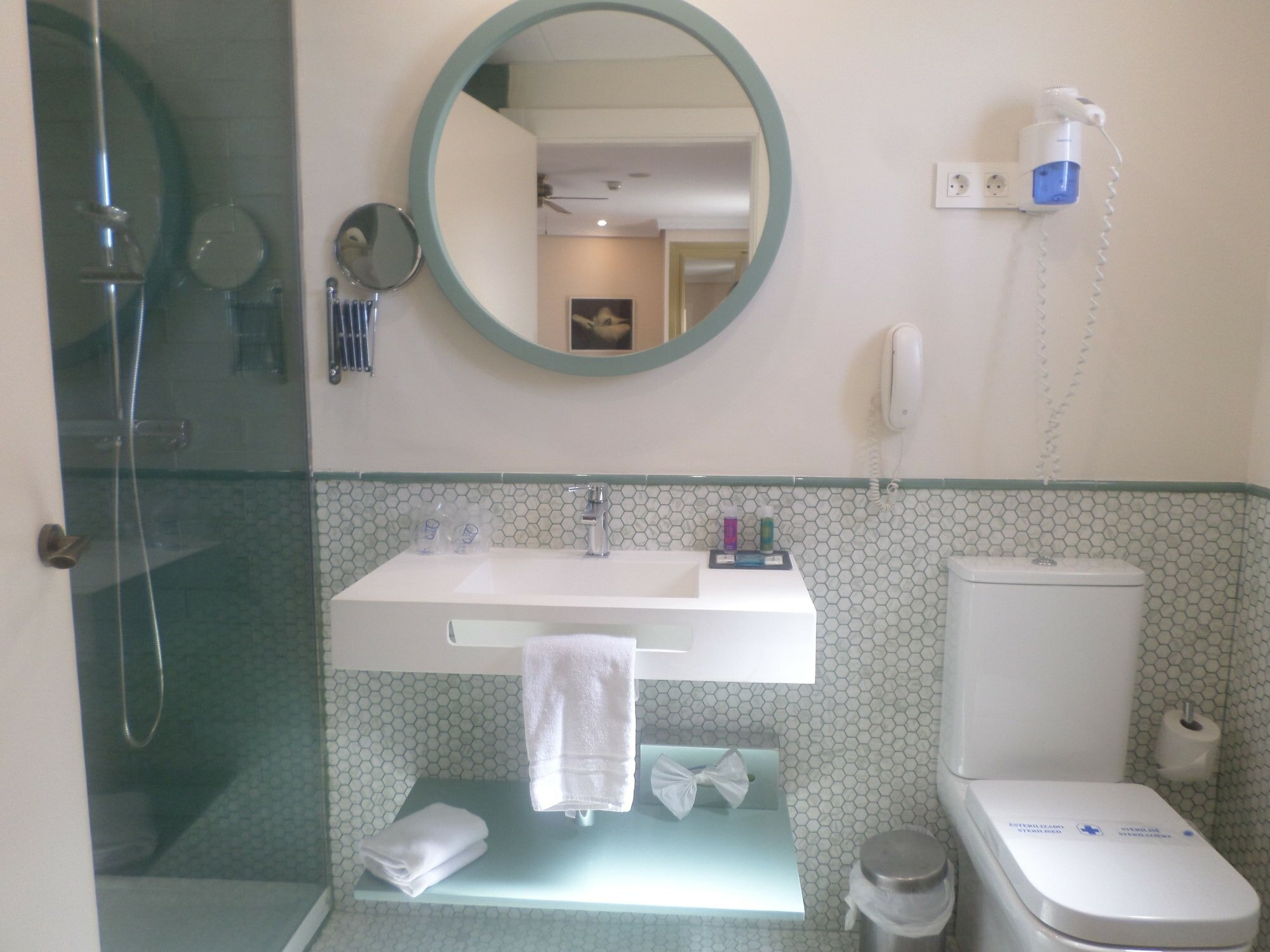 Фото Hotel Fénix Torremolinos - Adults Only Recommended