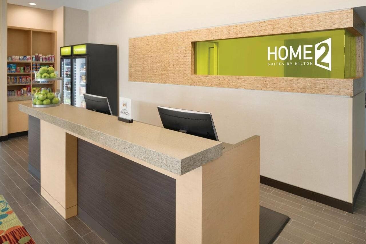 Фото Home2 Suites by Hilton Charlotte Airport