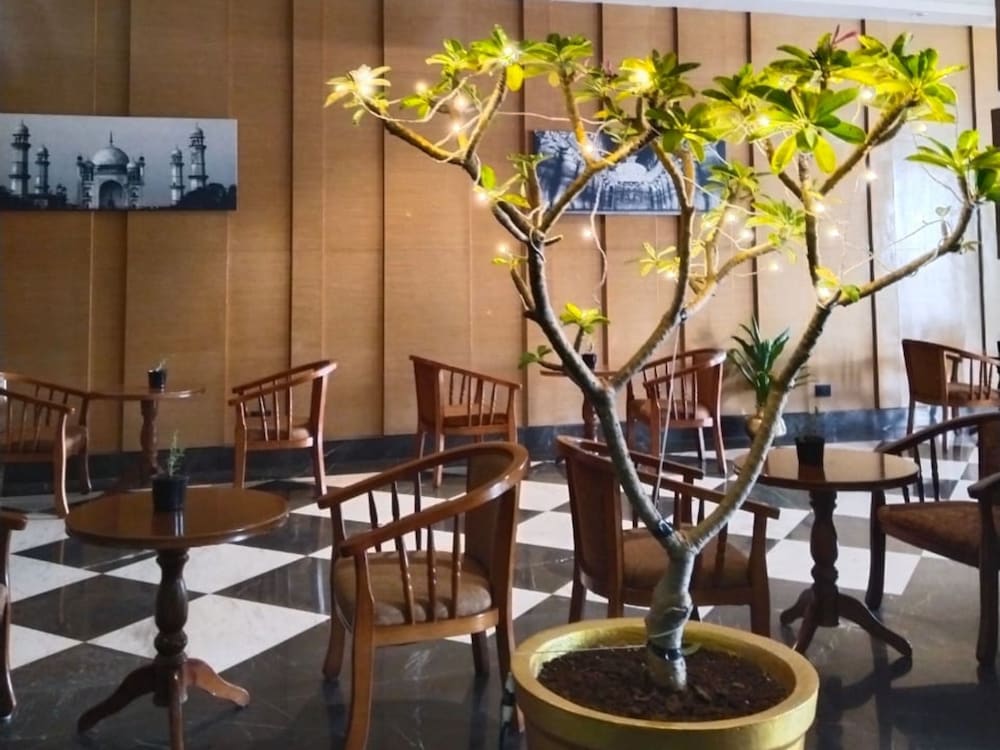 Фото Amarpreet Hotel