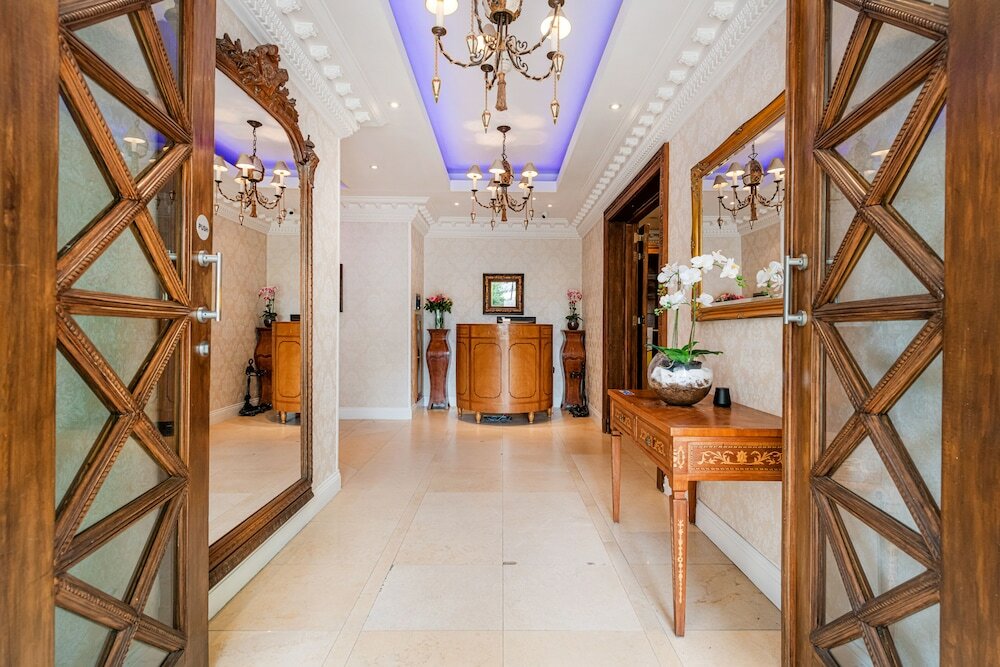 Фото Ashburn Hotel