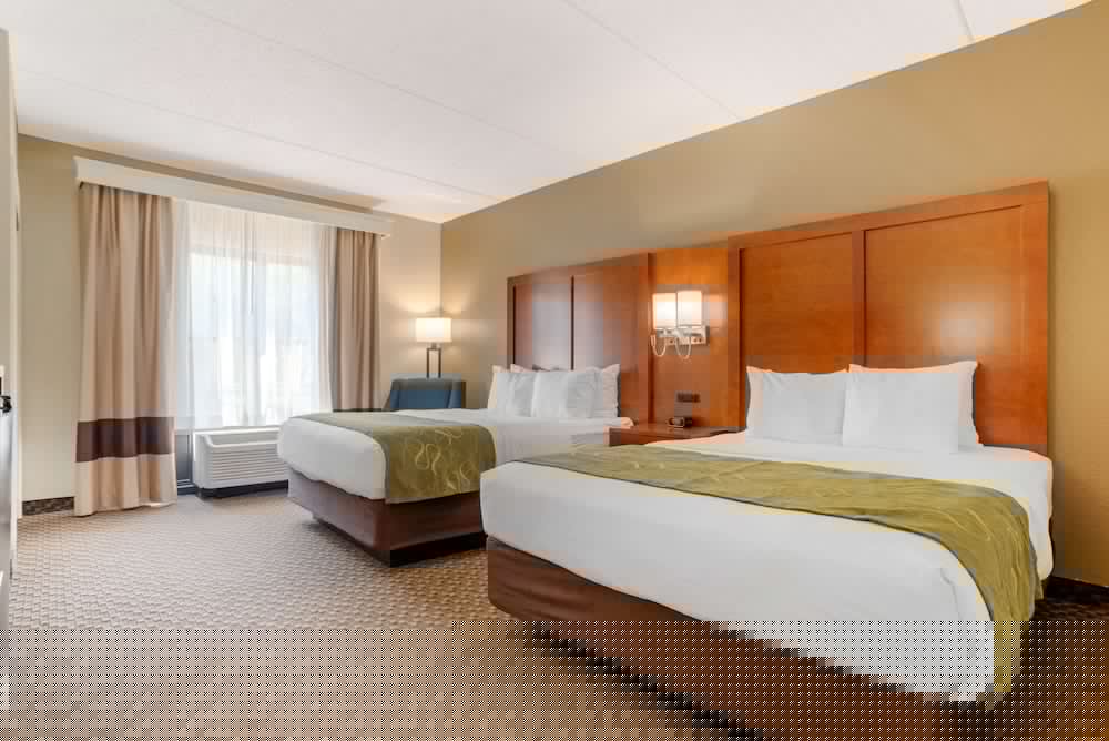 Фото Comfort Suites Tallahassee Downtown