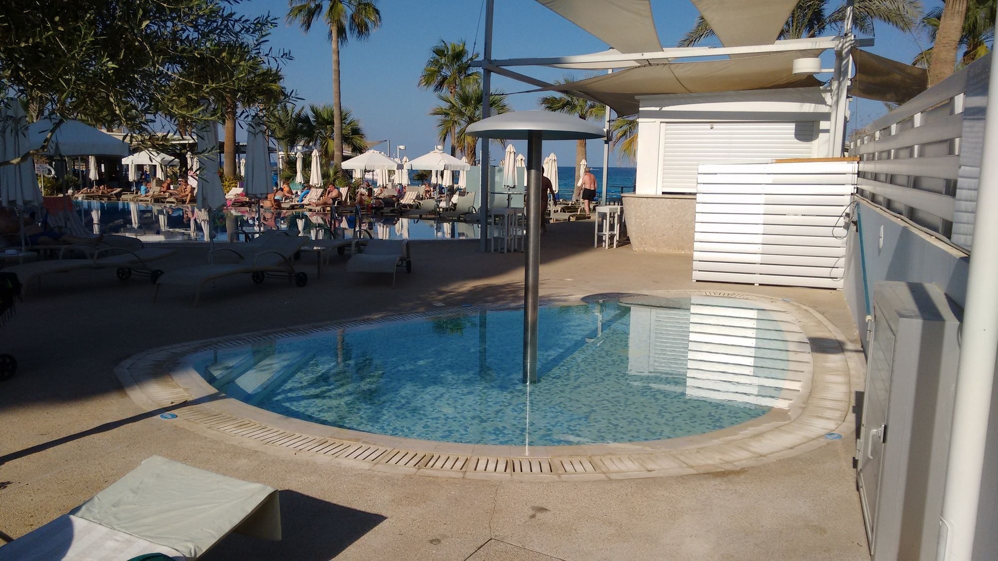 Фото Vrissaki Beach Hotel