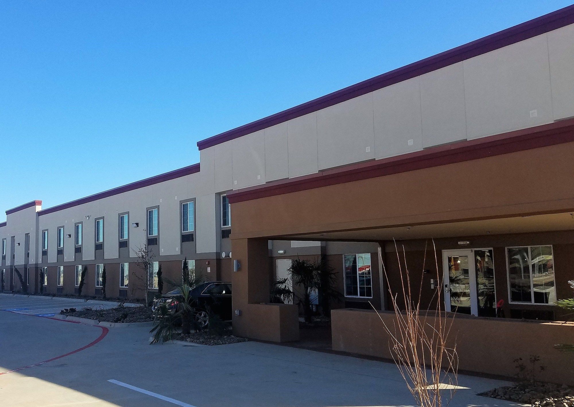Фото Red Roof Inn Plus+ Fort Worth - Burleson