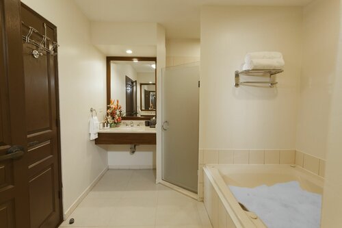 Гостиница Courtyard by Marriott Port Of Spain в Порт-оф-Спейн