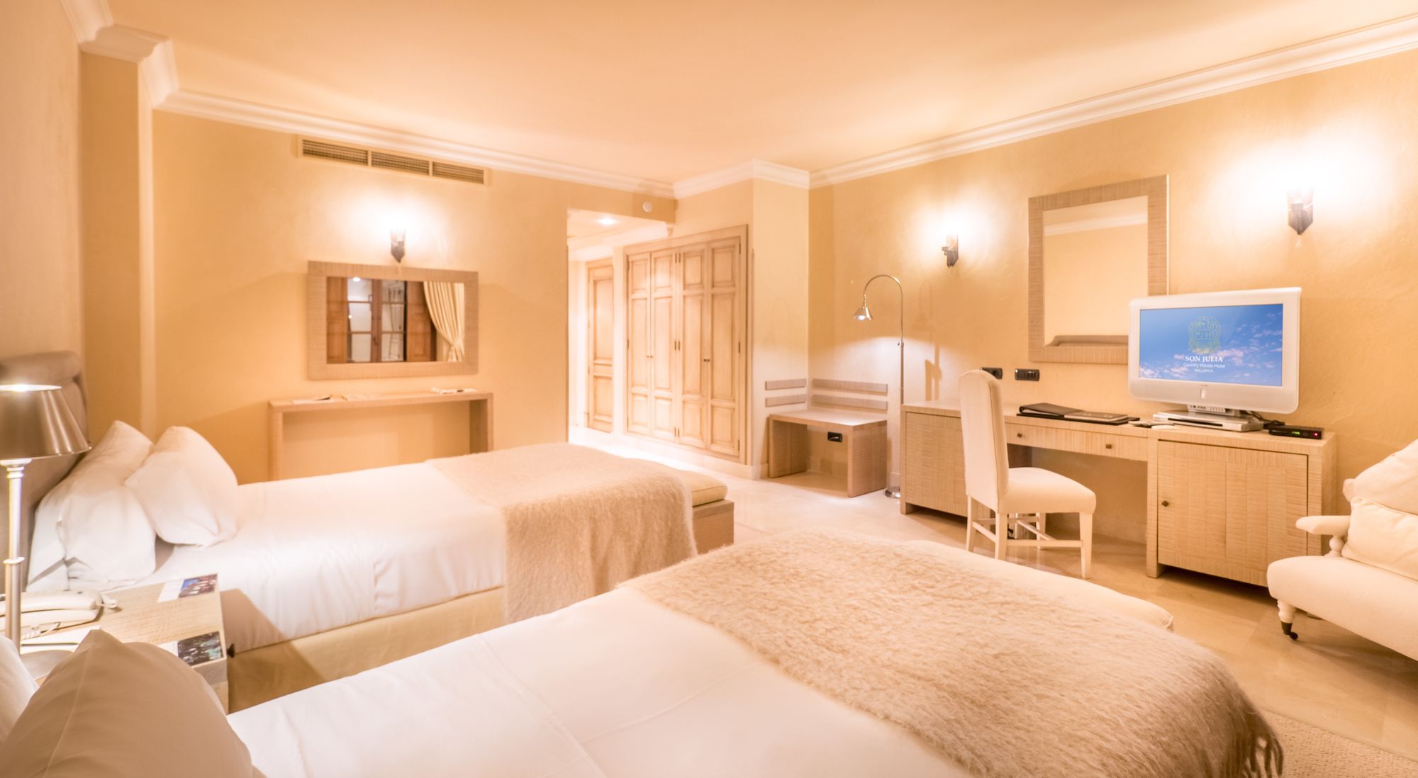 Фото Son Julia Country House & SPA