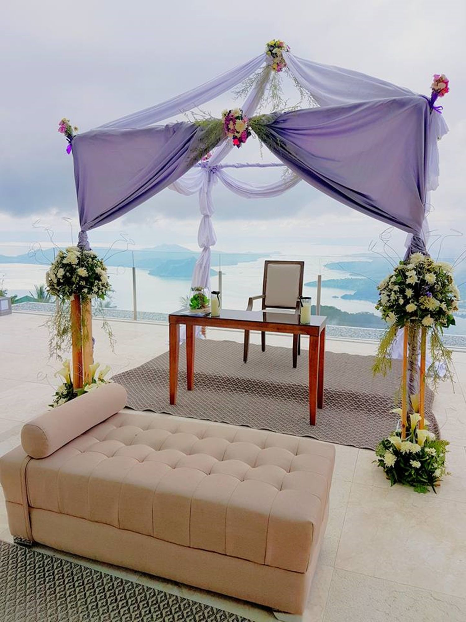 Фото Blowing in the Wind - Lake View Apartments