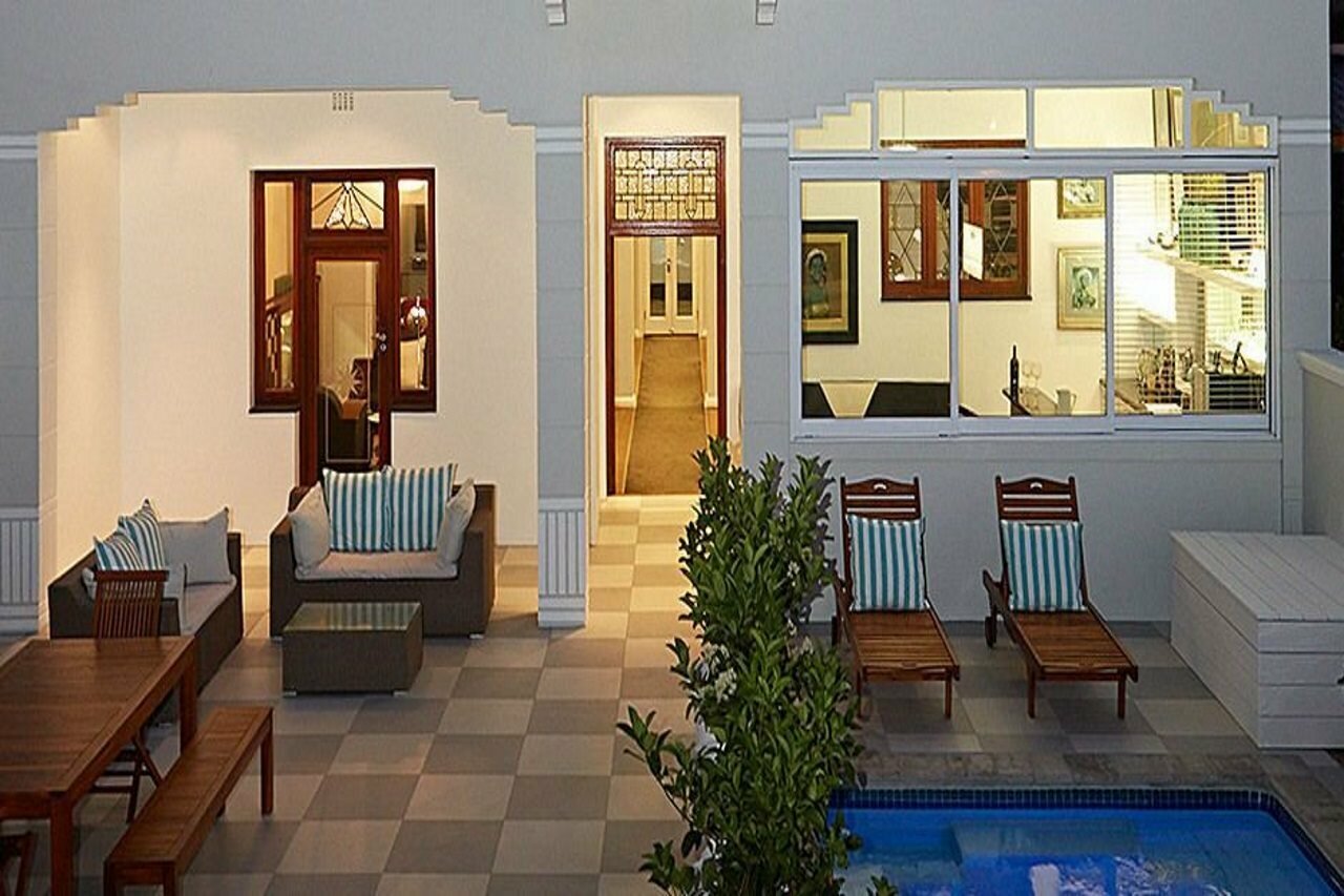 Фото отеля 2