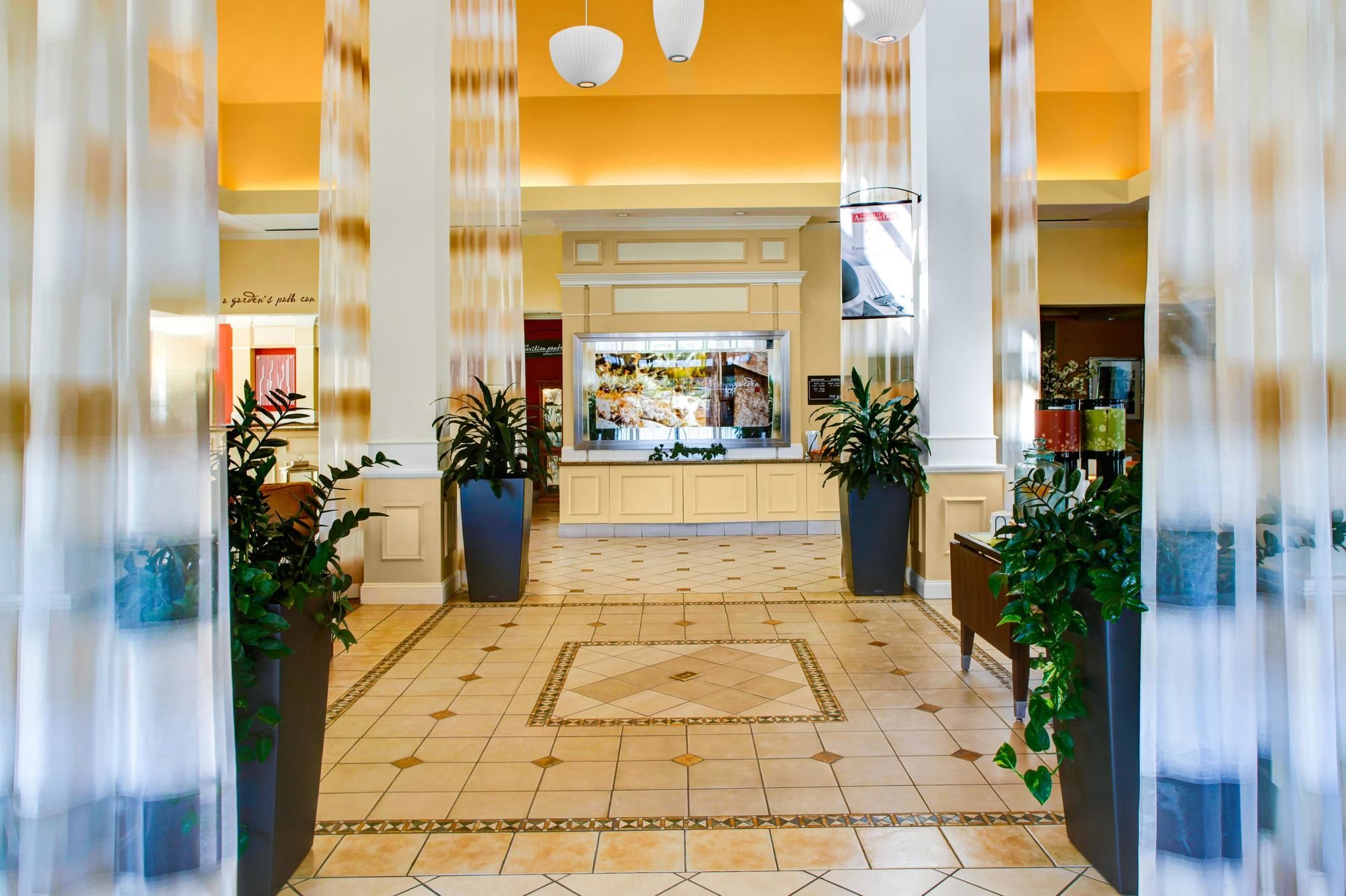Фото Hilton Garden Inn Wilmington Mayfaire Town Center