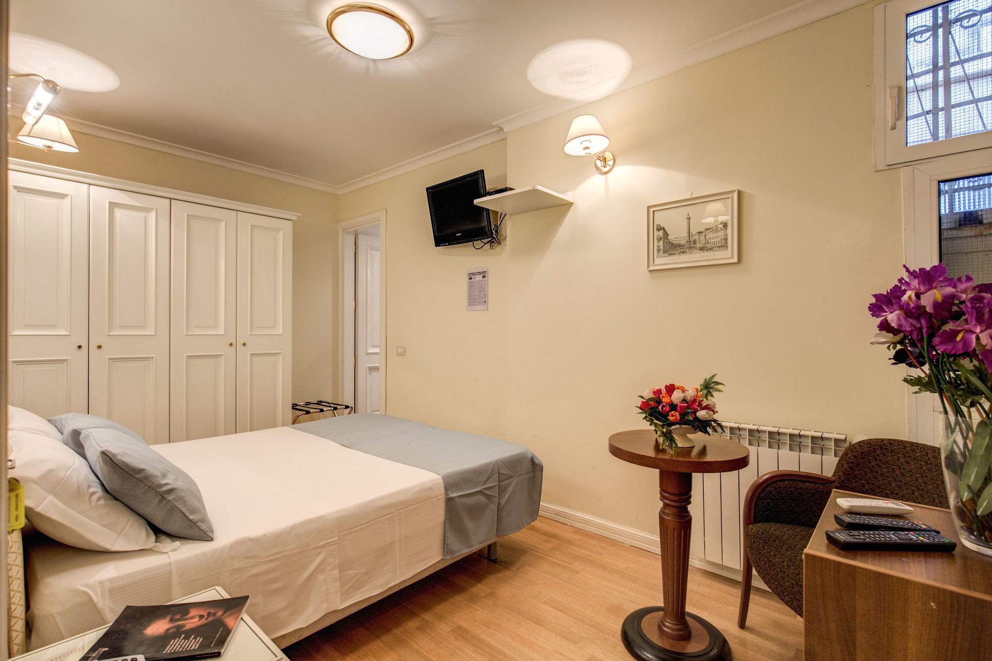 Фото Flann O'Brien Rooms