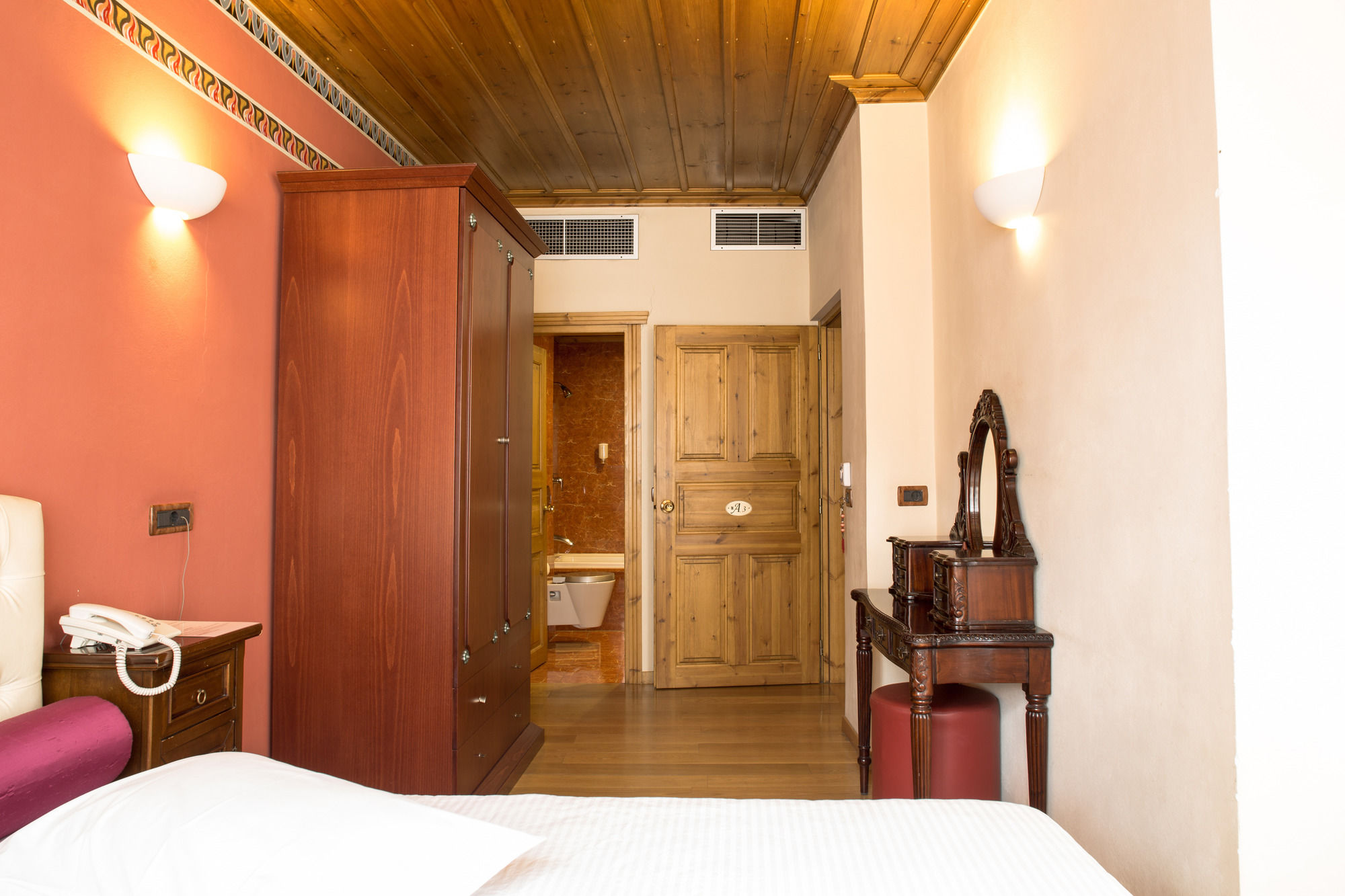 Фото Kyveli Suites
