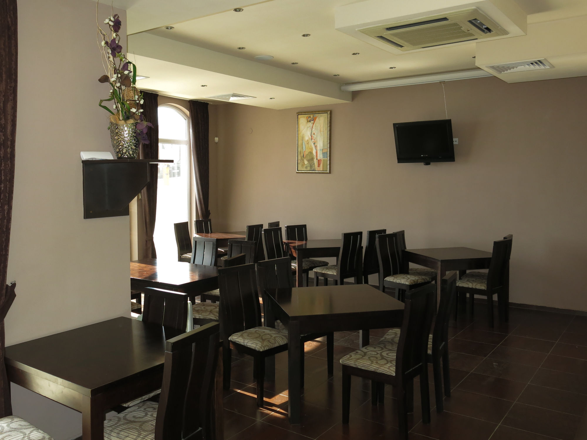 Фото Family Hotel Albizia