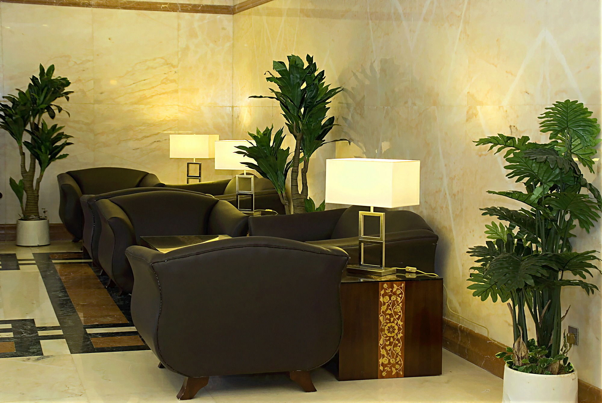 Фото Emaar Royal Hotel