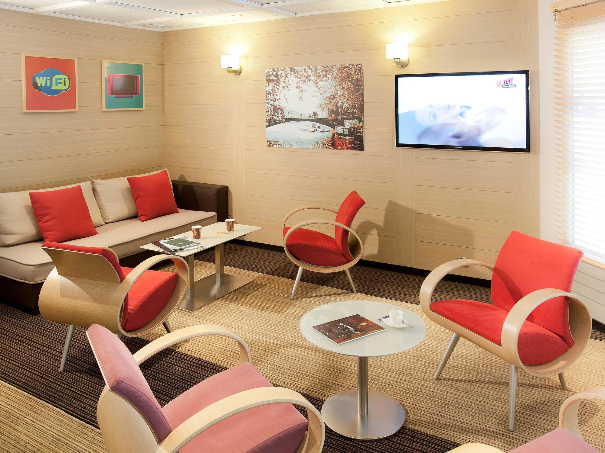 Фото Ibis Styles Annecy Centre Gare