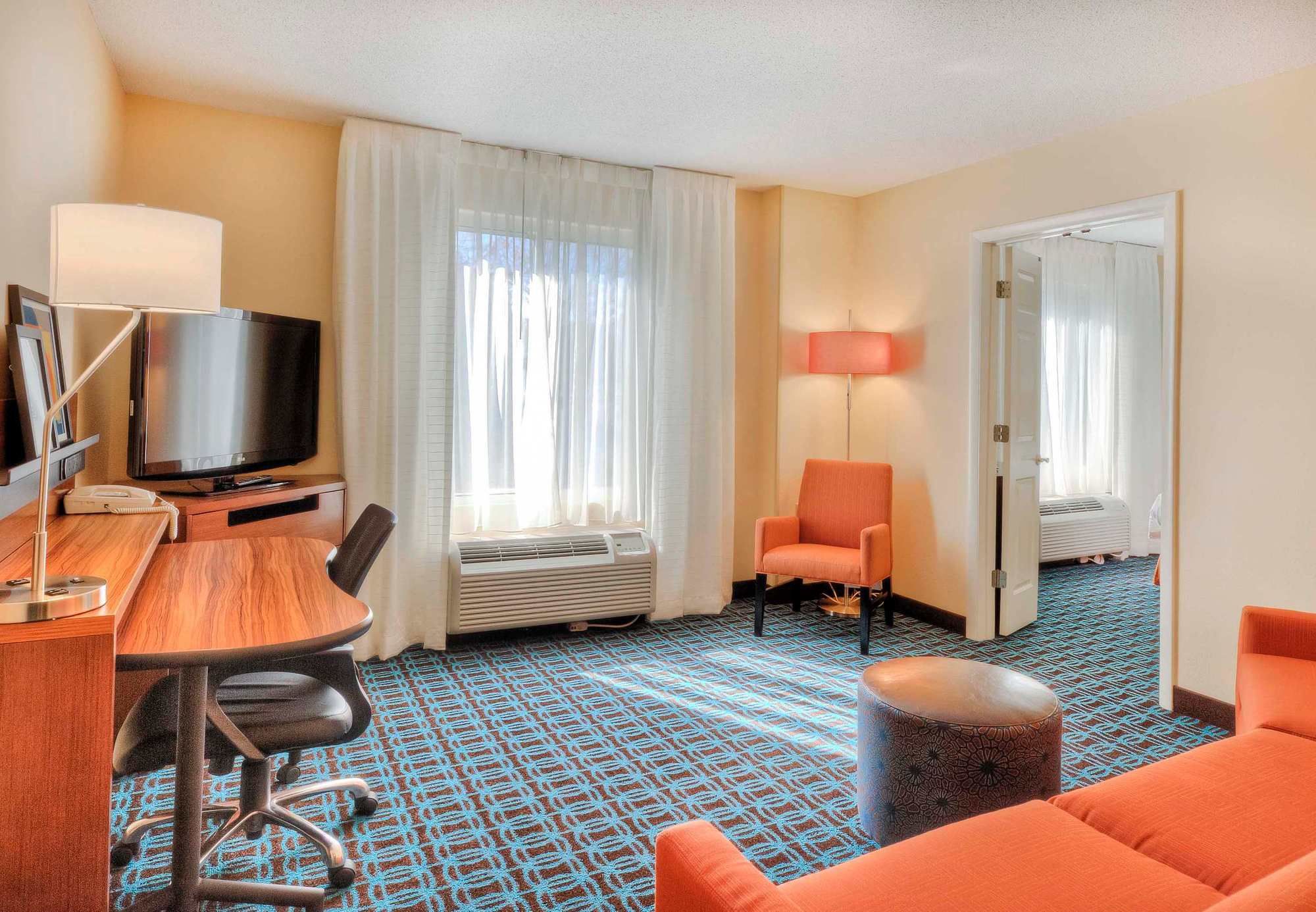 Фото Fairfield Inn by Marriott Raleigh Crabtree