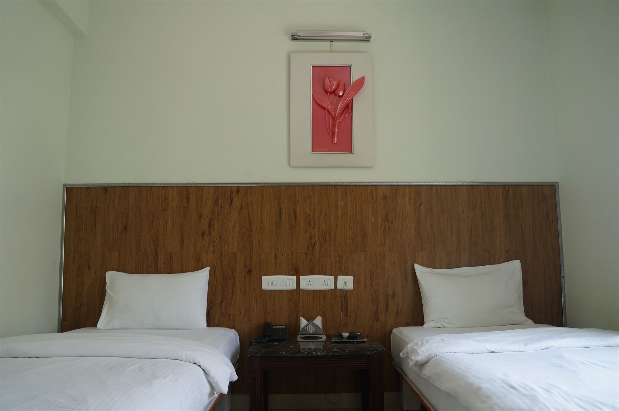 Фото Lotels Hotel