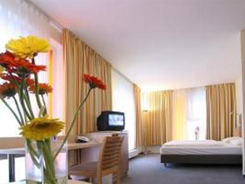 Фото Junges Hotel Hamburg