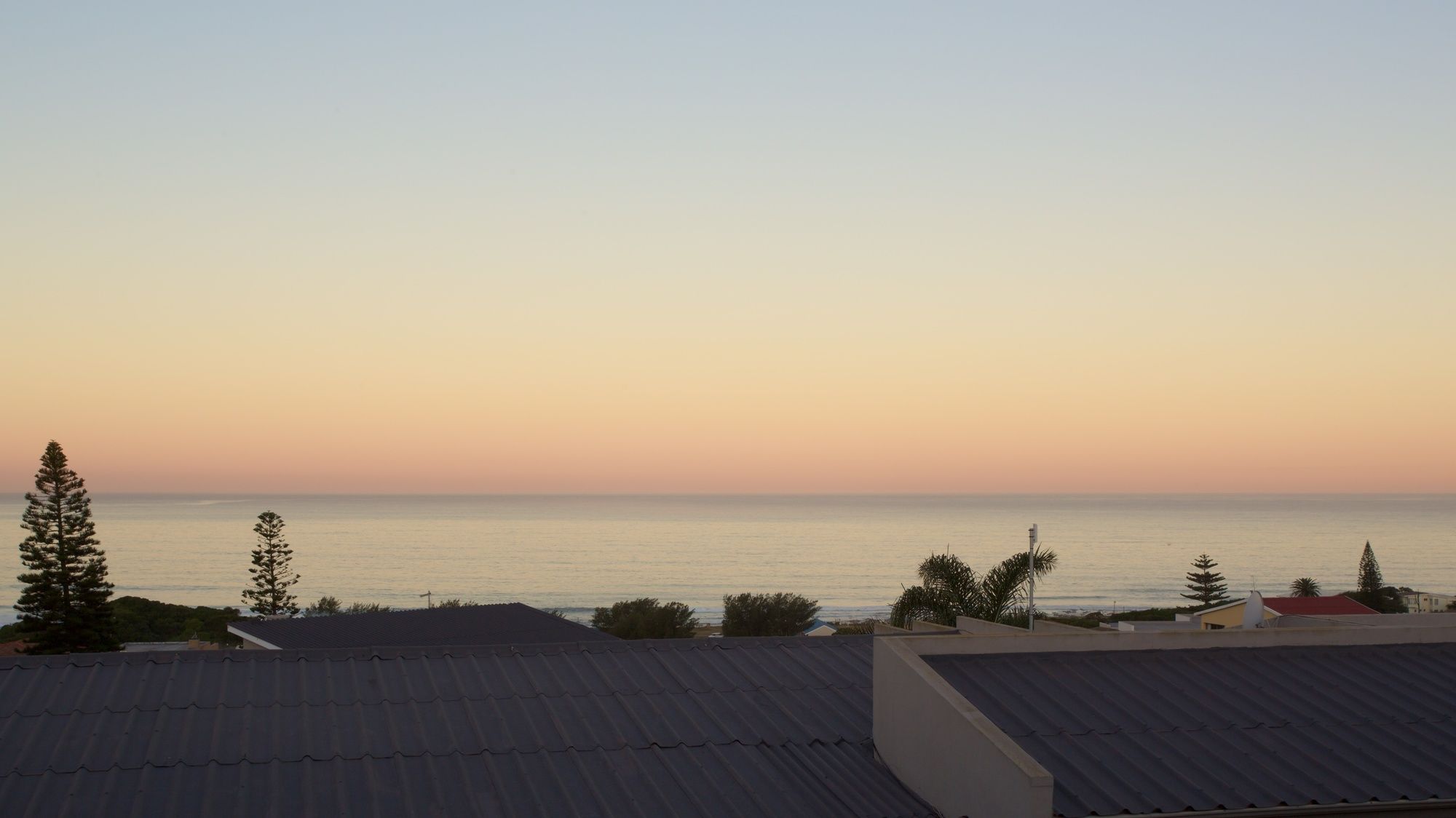 Фото Sea Whisper Guest House & Self Catering