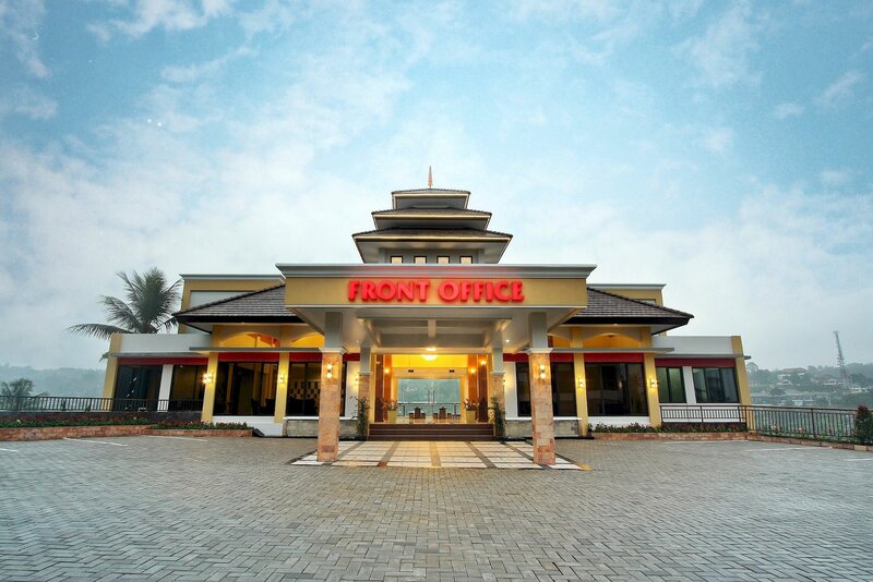 Гостиница Grand Ussu Hotel & Convention