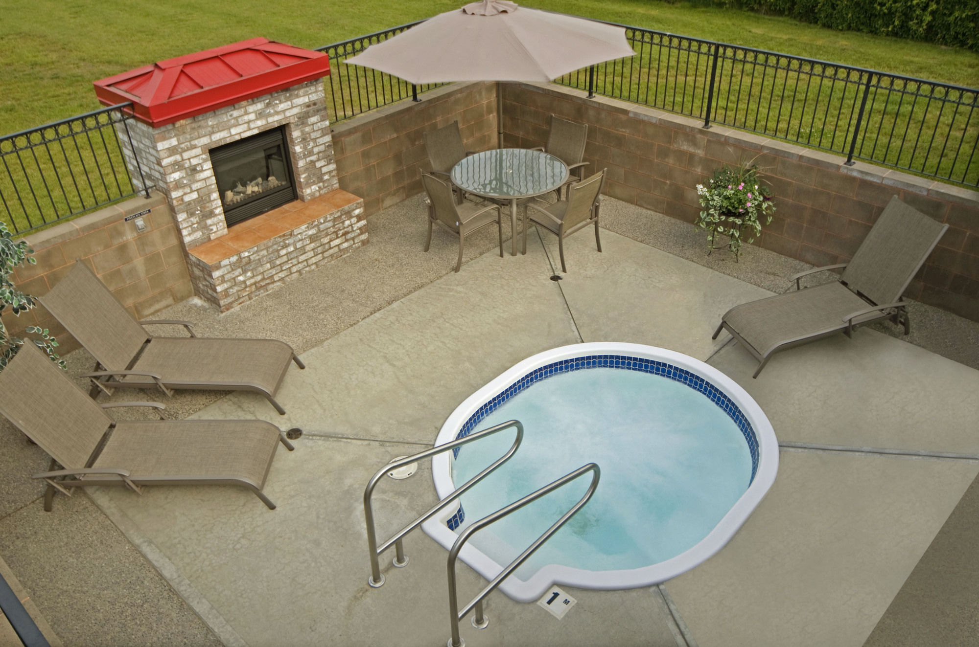 Фото Best Western Sicamous Inn