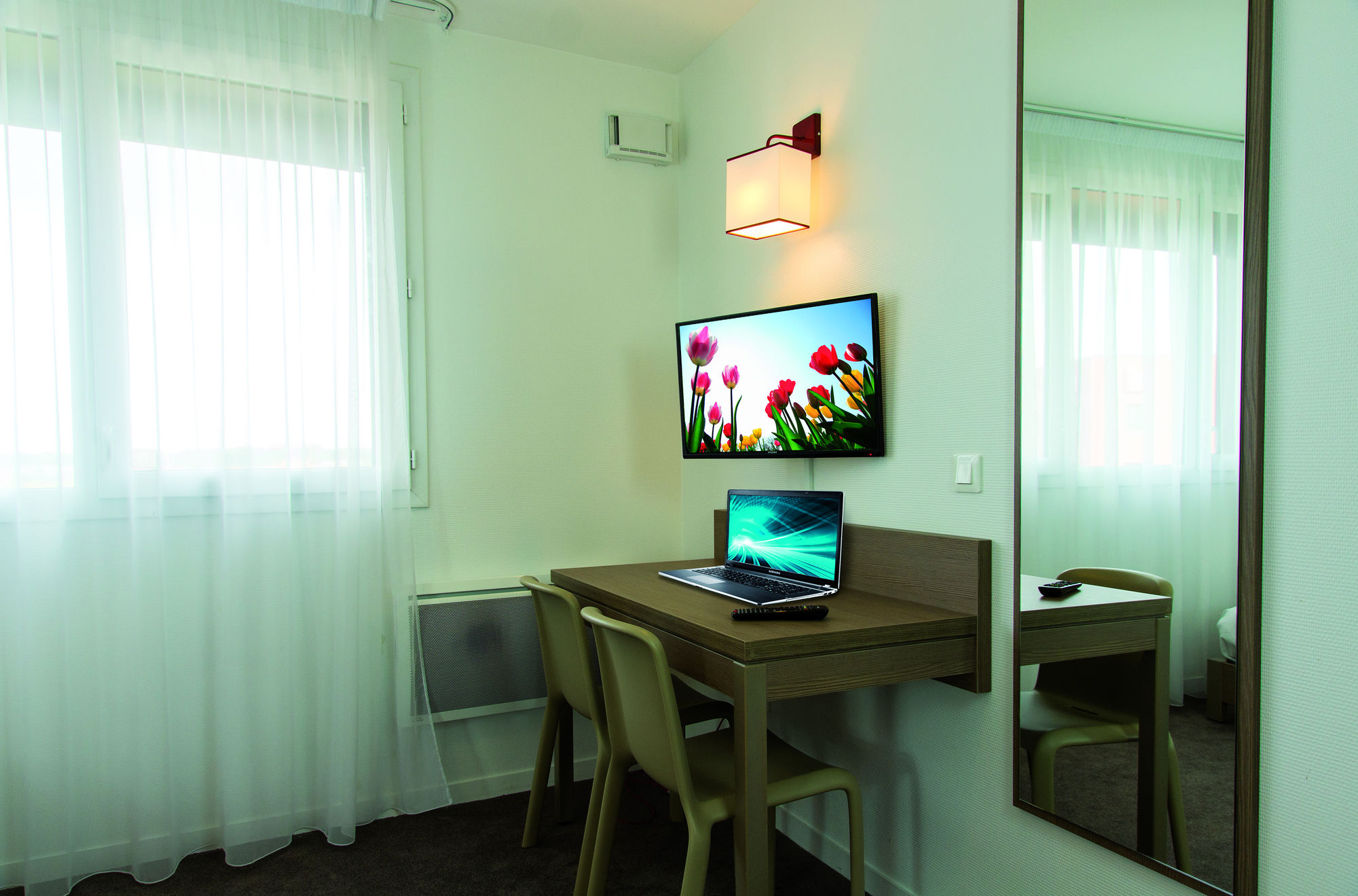 Фото Appart'City Confort Amiens Gare