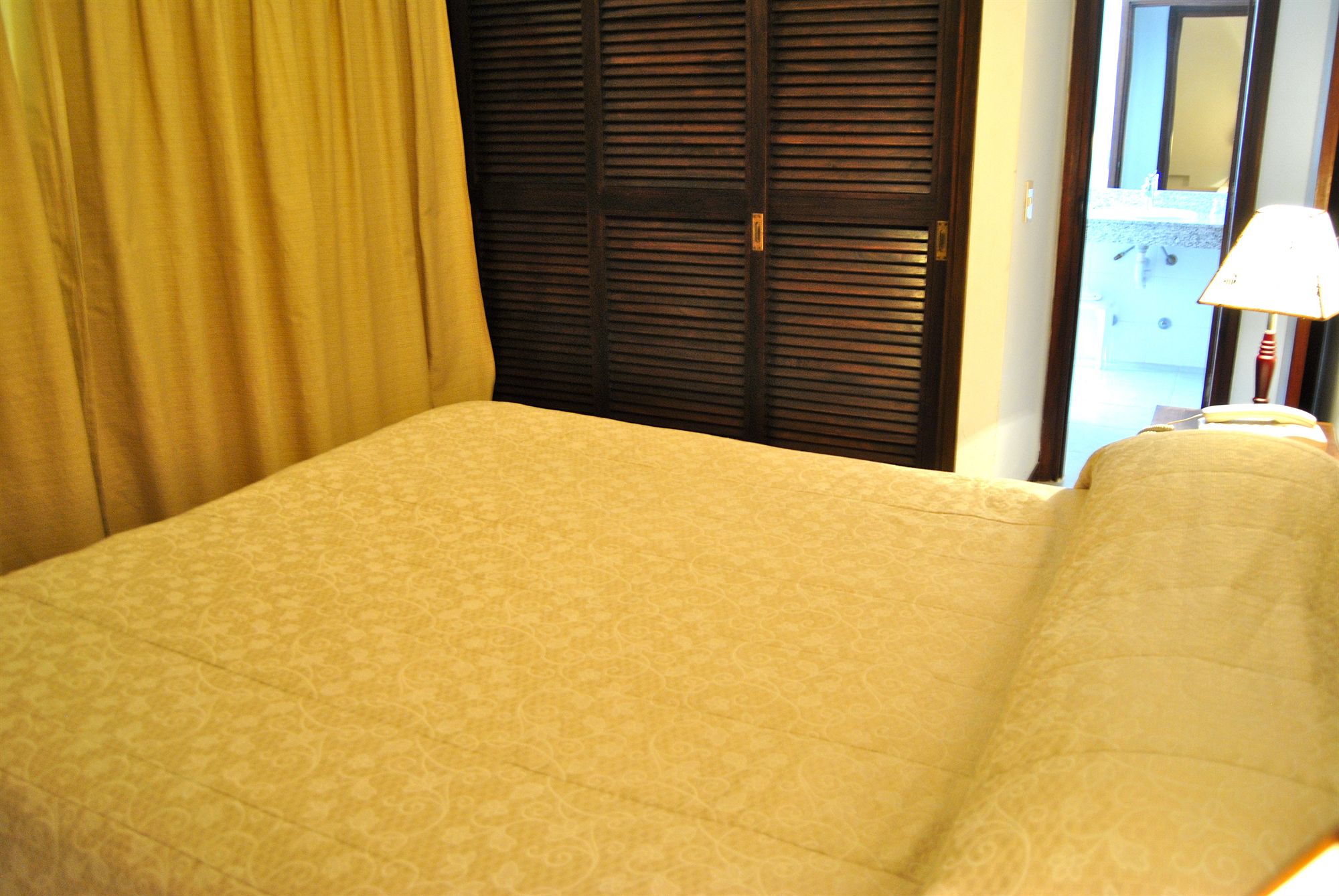 Фото Iberia Hotel