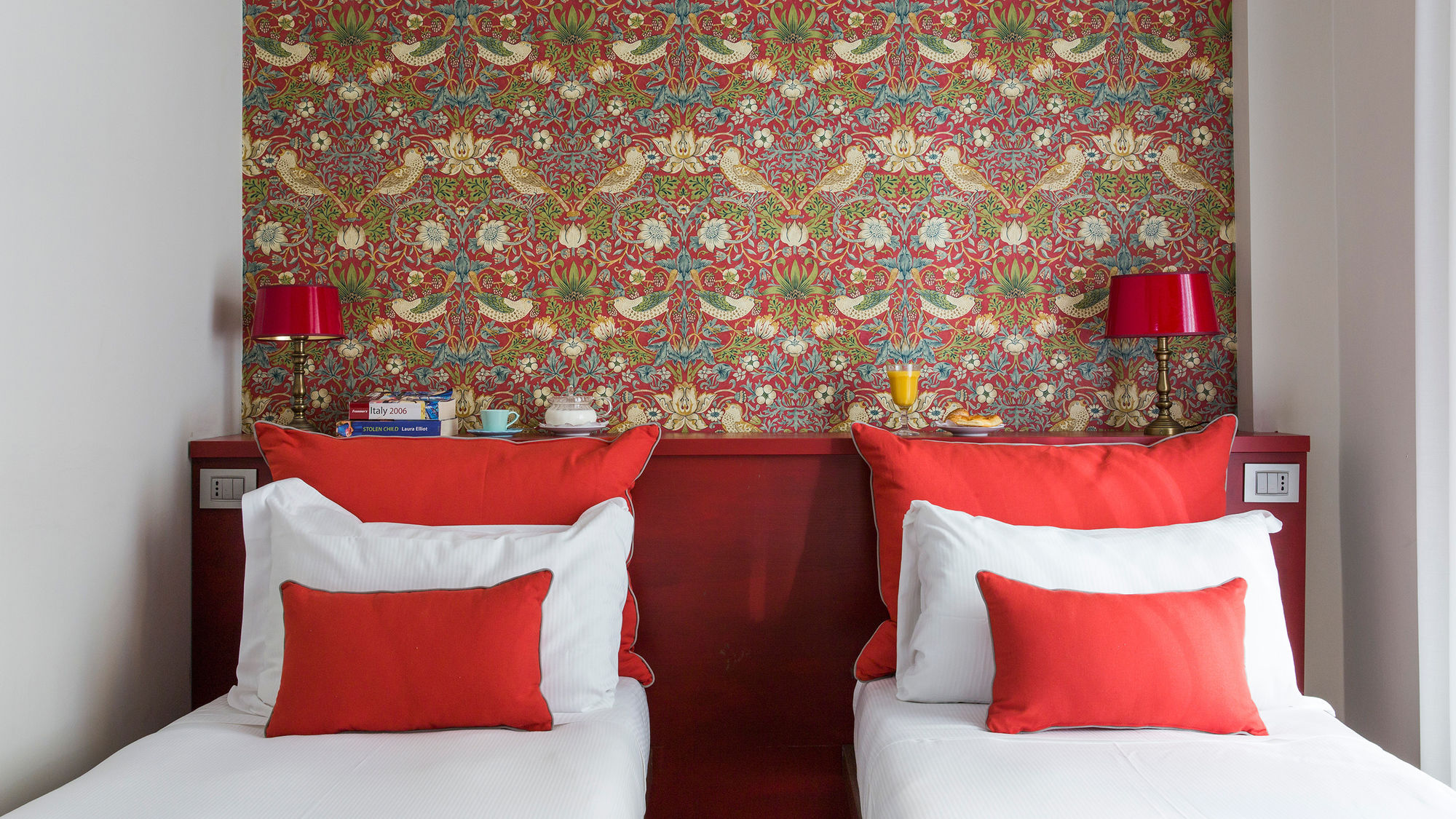 Фото Monti First