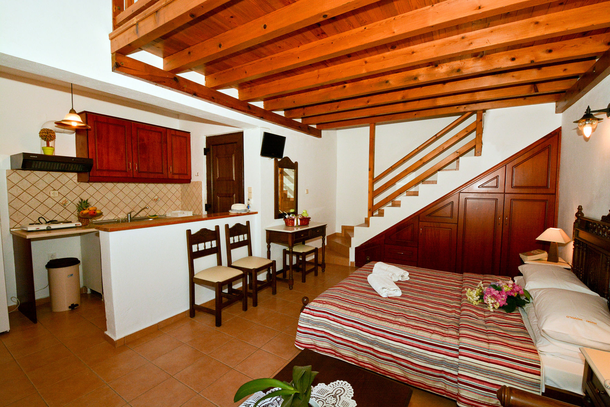 Фото Hovolo Hotel Apartments