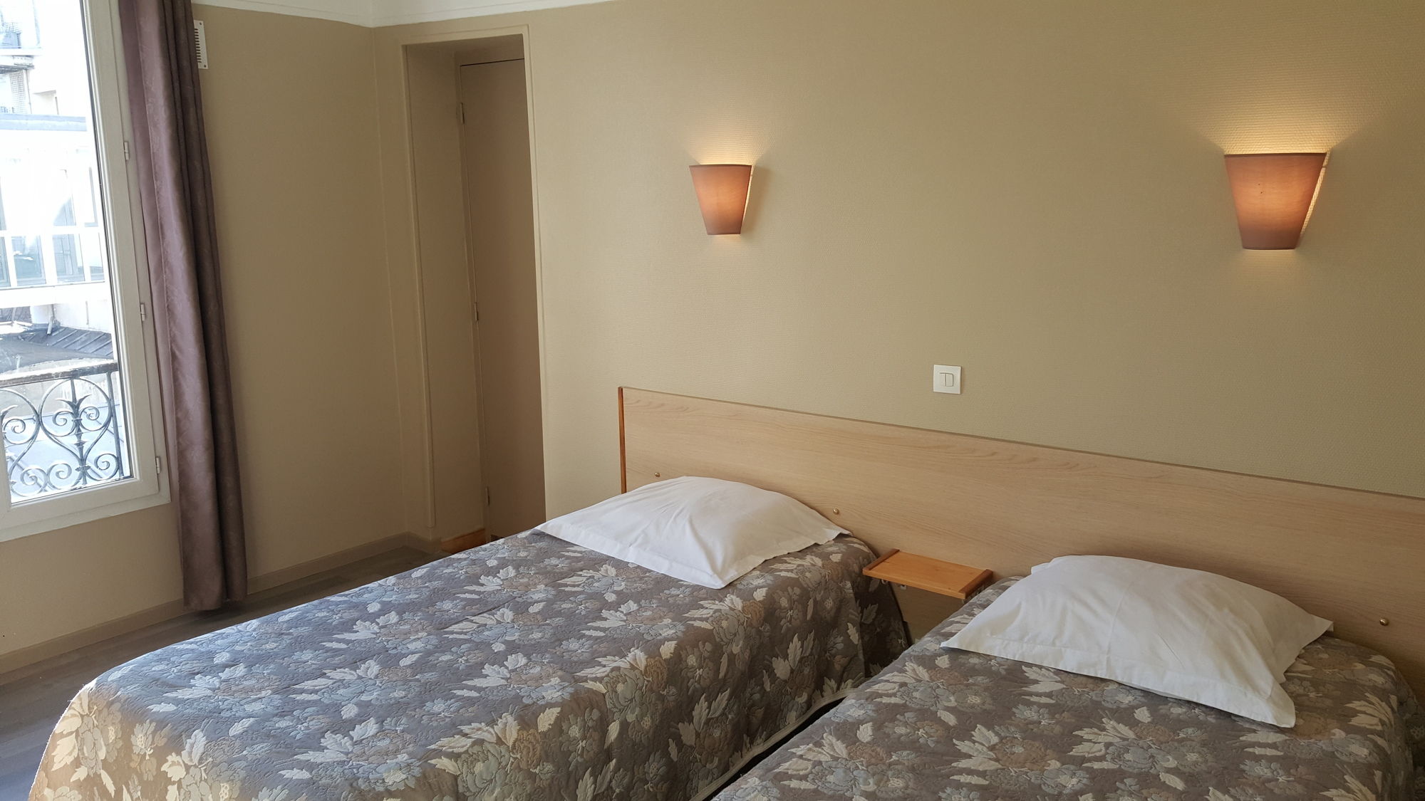 Фото Hotel Angleterre Montmartre