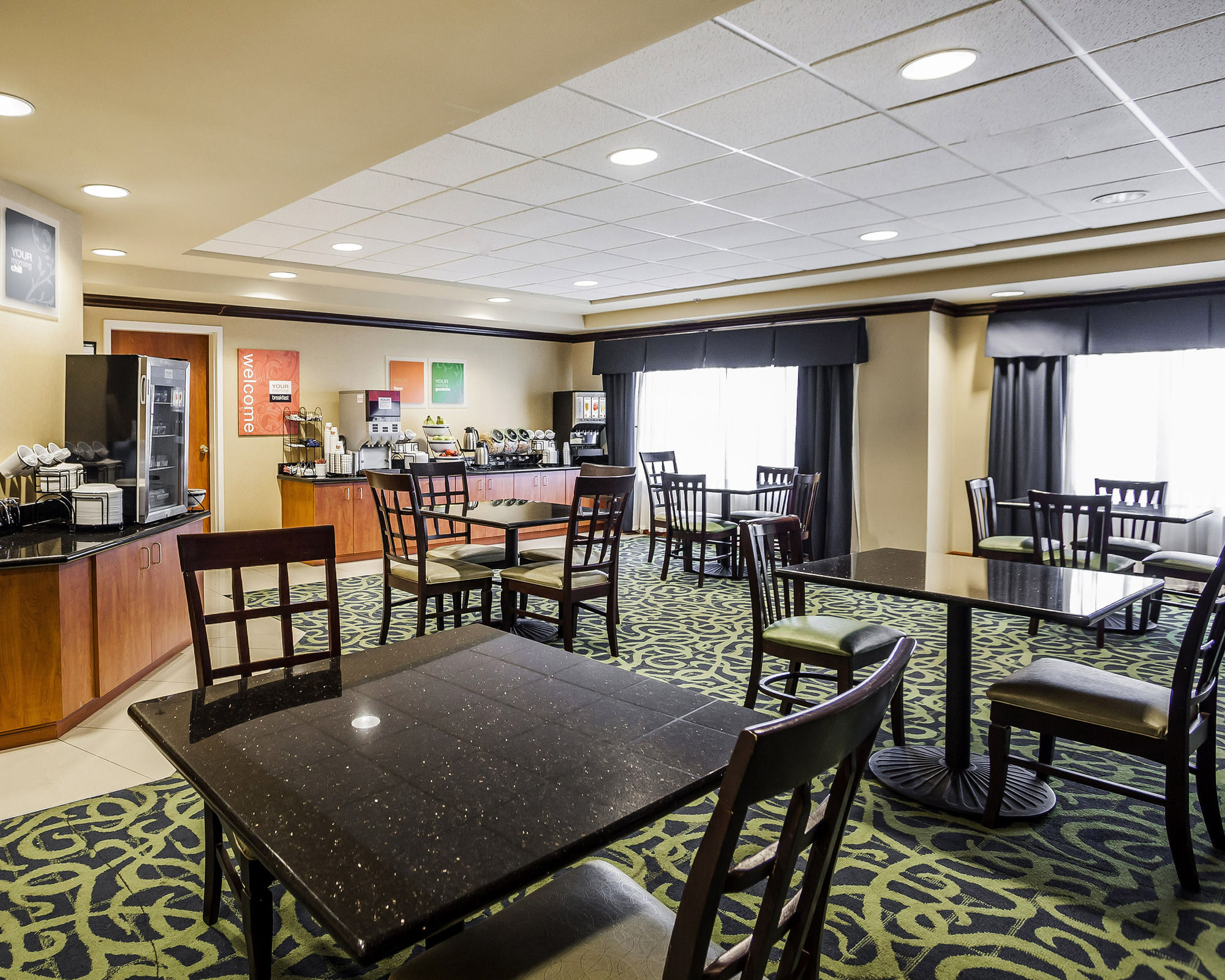 Фото Comfort Inn Kansas City Airport