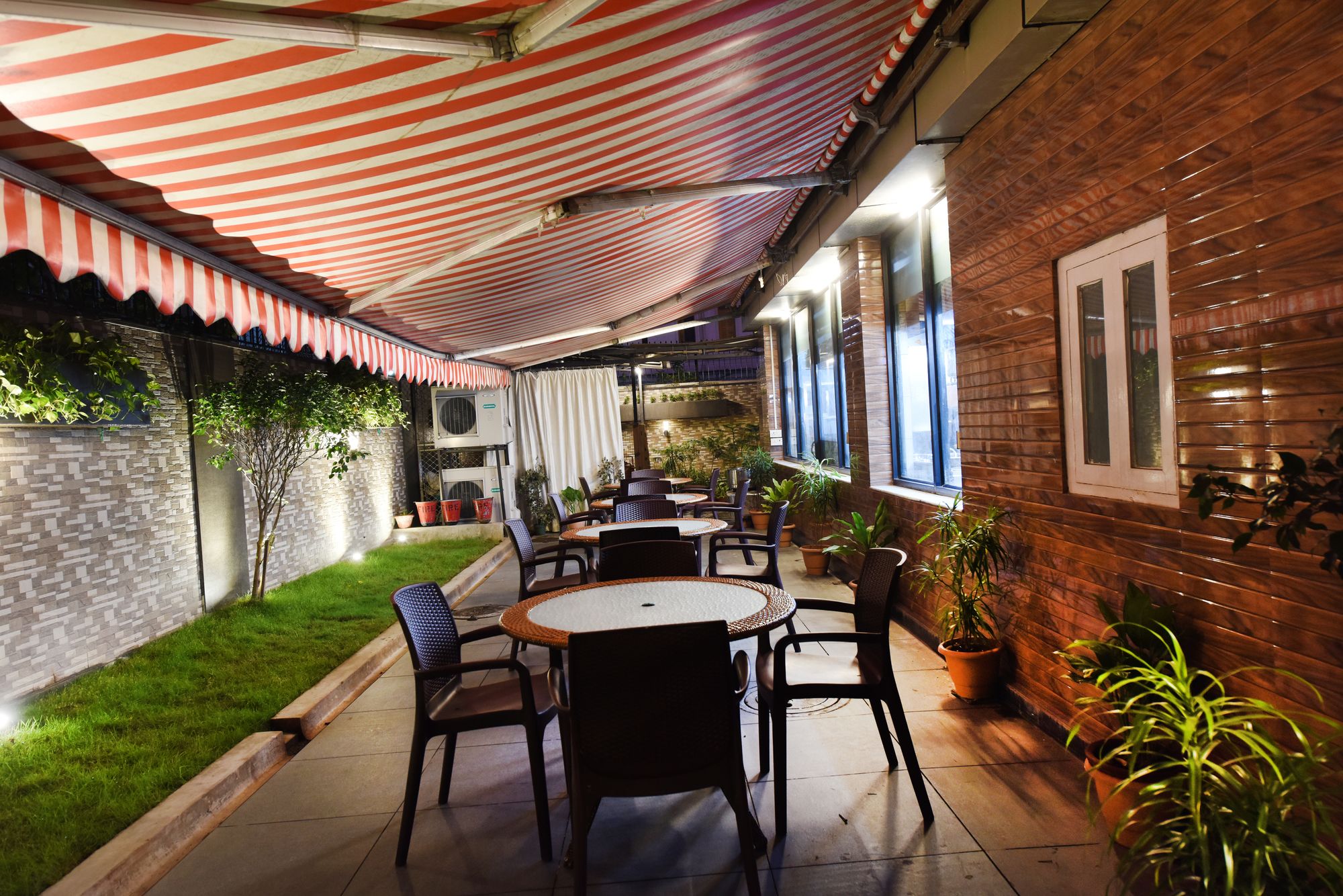 Фото The Corporate