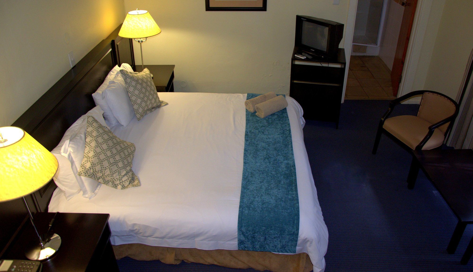 Фото The Wilderness Hotel